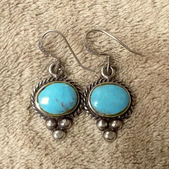 SOLD Vintage Turquoise Rope Encircled Turquoise Sterling Silver Earrings - Picture 6 of 6